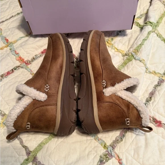 Skechers Brown Faux Fur Lined Boots - Picture 3 of 10
